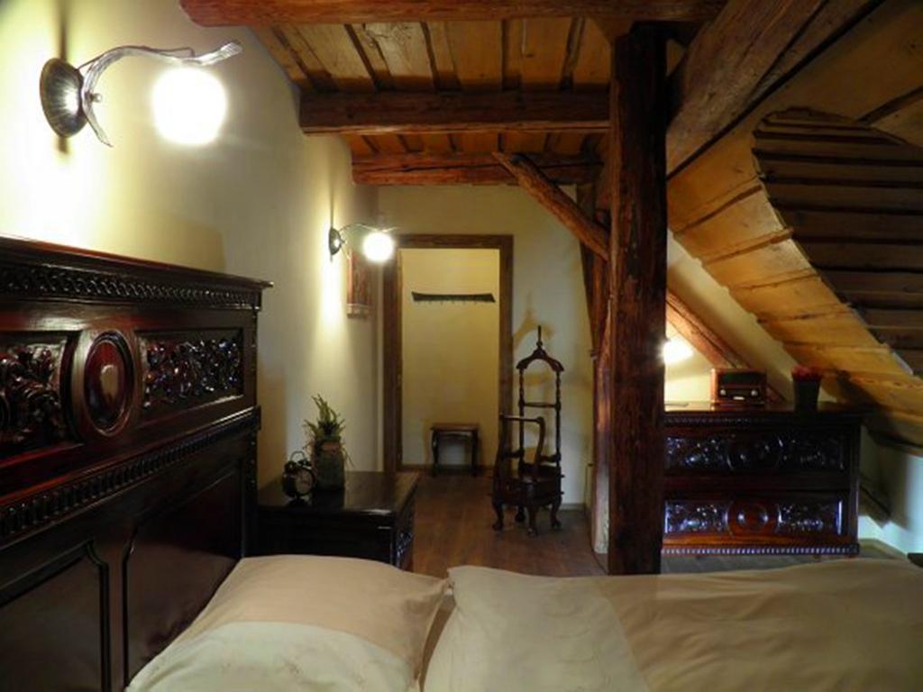 Dvur Olsiny -Hotel And Horse-Riding Karviná Zimmer foto