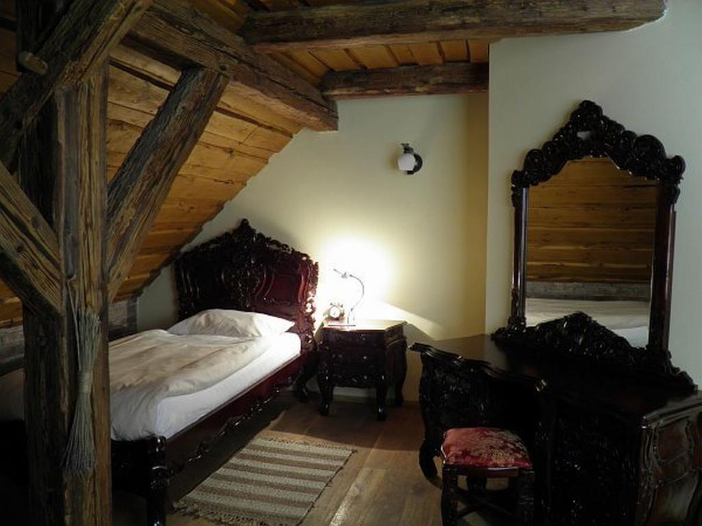 Dvur Olsiny -Hotel And Horse-Riding Karviná Zimmer foto